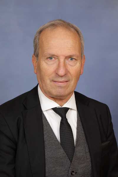 Lehrer-Kospach-Peter-9782416